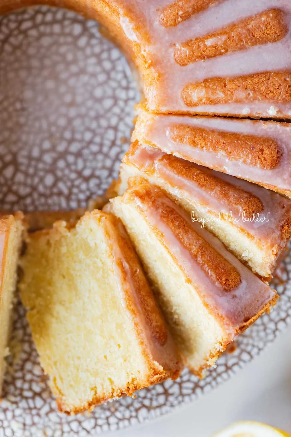 Soft and tender lemon cream cheese pound cake with a lemon glaze | © Sovuh