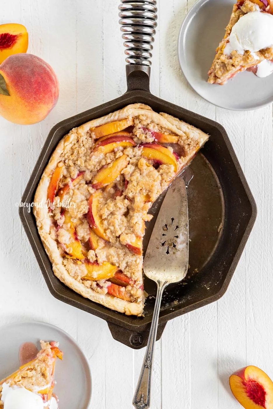 Brown Sugar Peach Crumble Pie Recipe | All Images © Sovuh, LLC