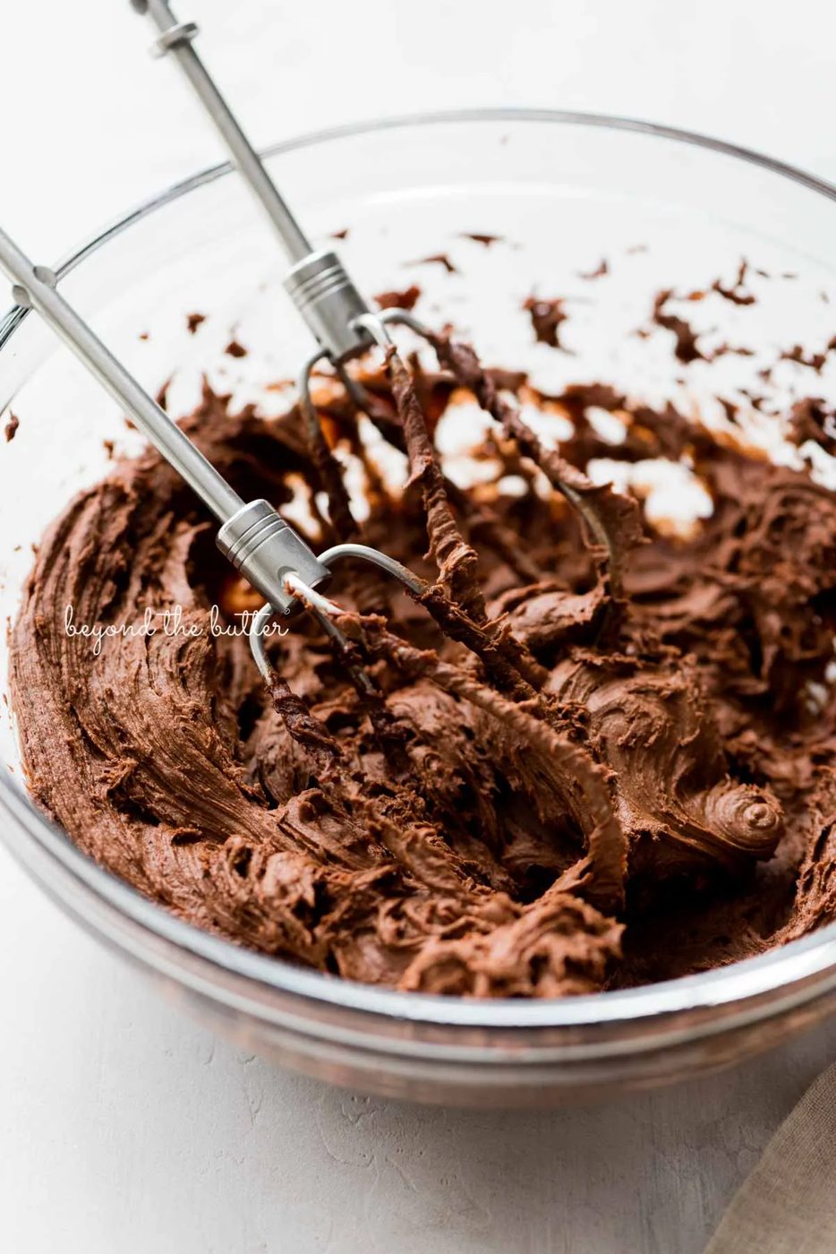 Milk chocolate frosting to sandwich the robin's egg macaron shells together | All Images © Sovuh