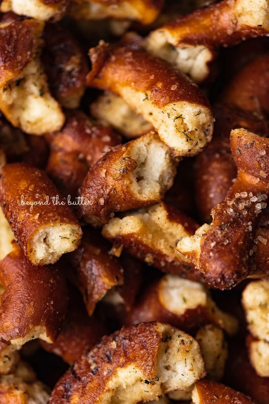 Just baked seasoned pretzels from Sovuh.com | © Sovuh