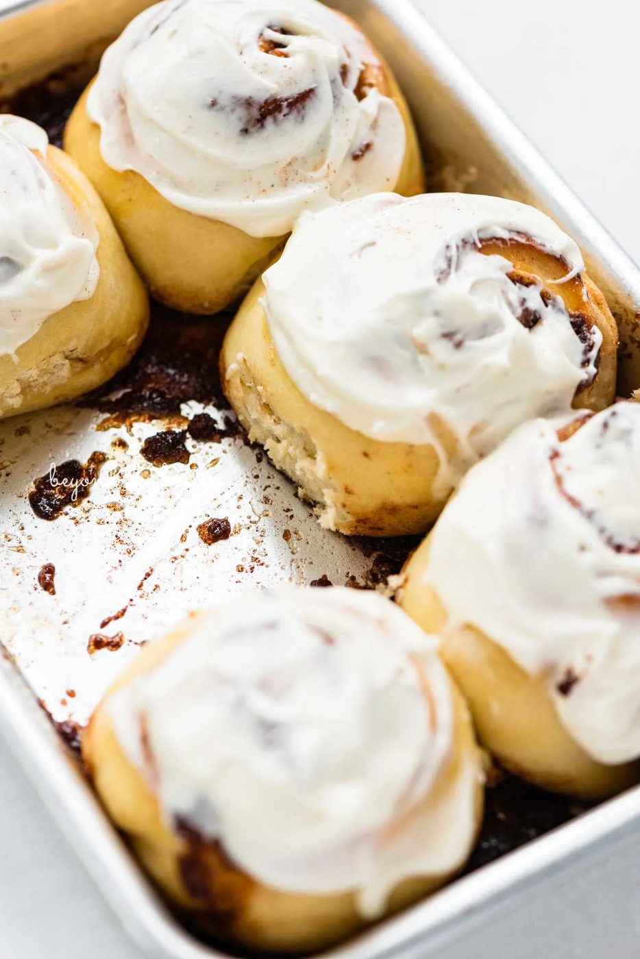 Just frosted small batch cinnamon rolls from Sovuh.com | © Sovuh