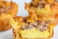 Cheesy Sausage & Egg Breakfast Poppers