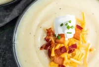 Instant Pot Keto Bacon Cheddar Cauliflower Soup