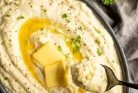 The Ultimate Creamy Keto Cauliflower Mash