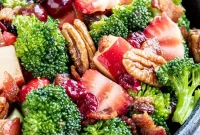 Vibrant Broccoli Salad with Tropical Mango Chutney