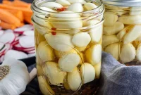 Pickled Garlic in Minutes