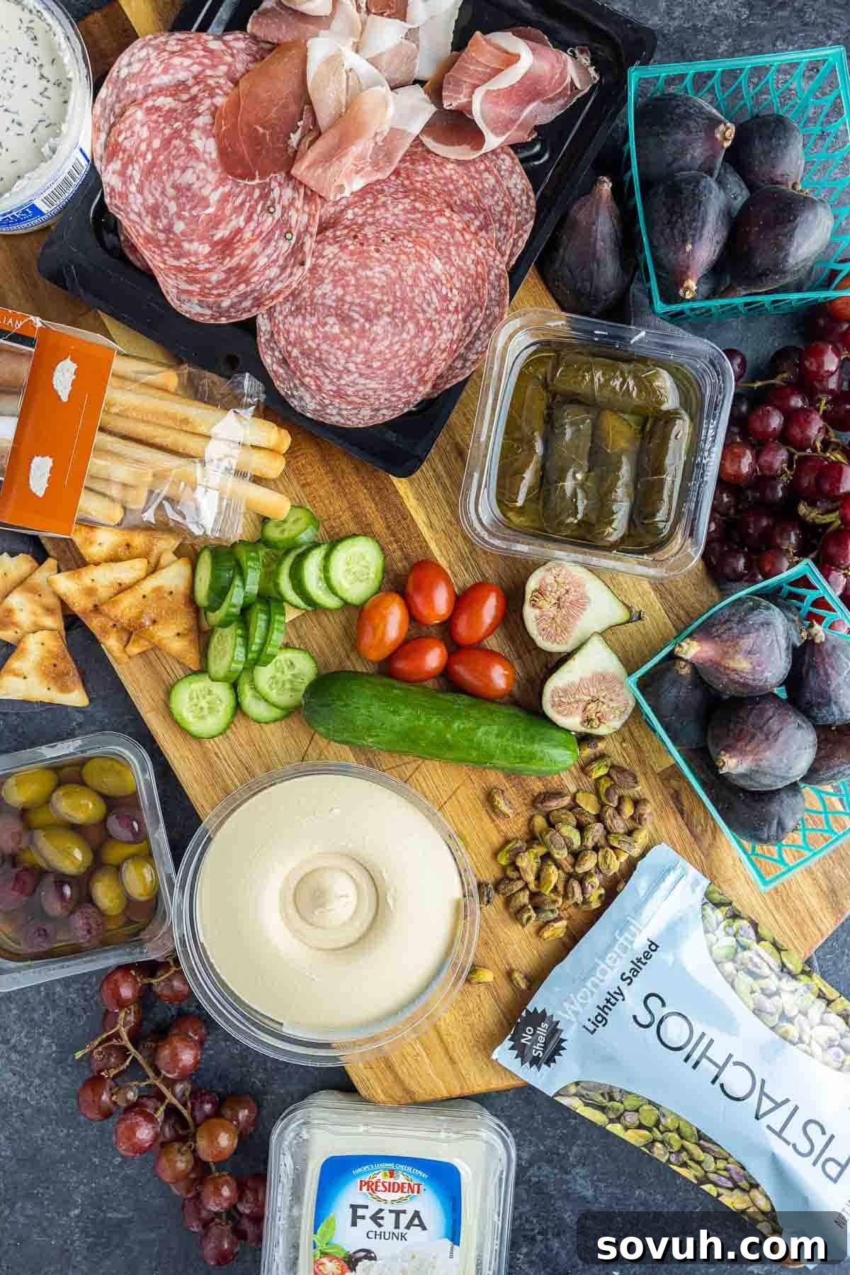 Detailed guide on how to assemble a Mediterranean Mezze Platter