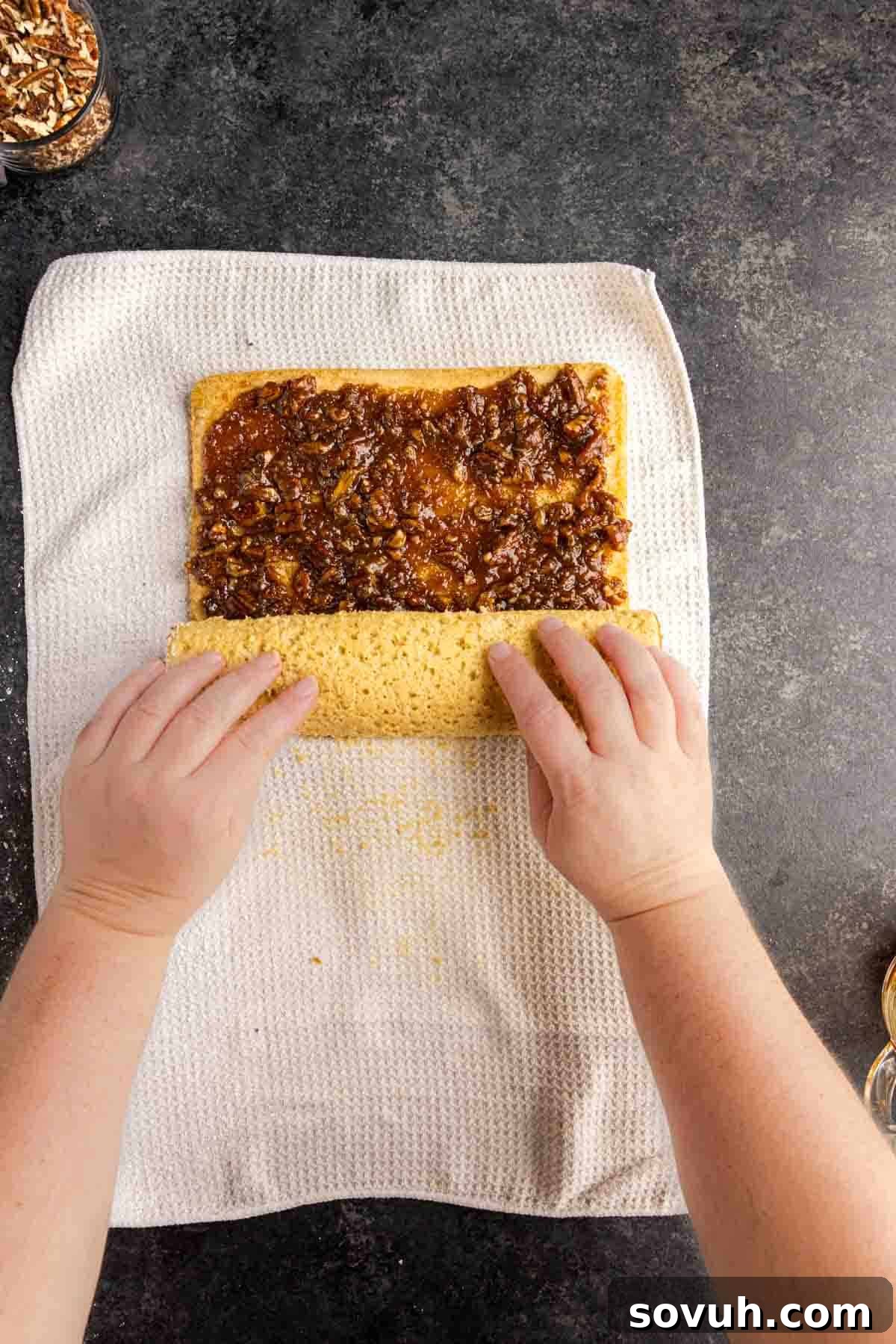 how to roll a pecan pie cake roll