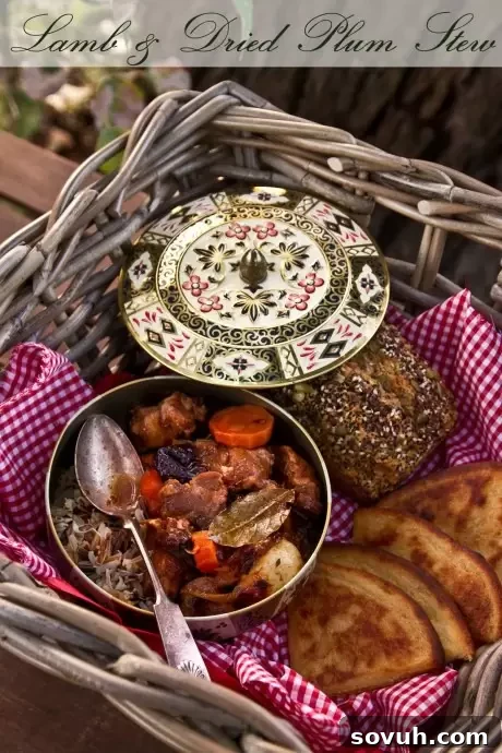 Have weeknight meals made in minutes by using a pressure cooker. These quick and easy one pot recipes use a pressure cooker to make cooking dinner a breeze.