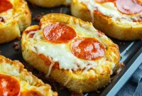 15-Minute Texas Toast Pizza Recipe for Quick Family Dinner